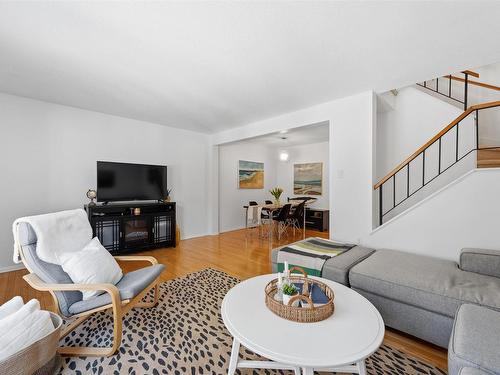 12 Hanover Court, Halifax, NS 