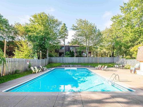 12 Hanover Court, Halifax, NS 