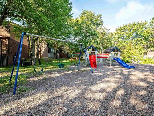 12 Hanover Court, Halifax, NS 