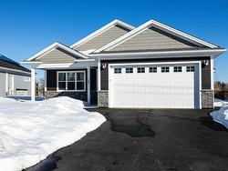 28 Thistle Street  Falmouth, NS B0P 1L0