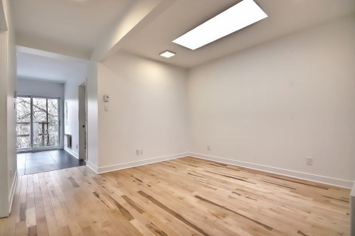 Salon - 5816 Rue De La Roche, Montréal (Rosemont/La Petite-Patrie), QC - Indoor Photo Showing Other Room