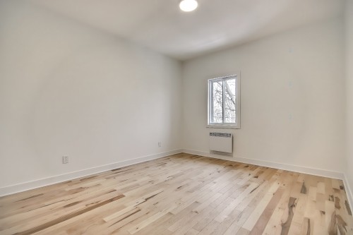 Chambre à coucher principale - 5816 Rue De La Roche, Montréal (Rosemont/La Petite-Patrie), QC - Indoor Photo Showing Other Room