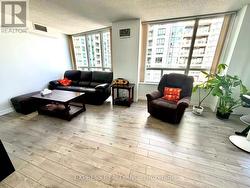 1109 - 238 DORIS AVENUE  Toronto, ON M2N 6W1