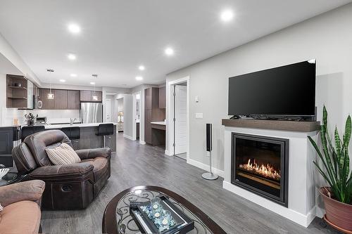 204 19936 56 AVENUE  Langley, BC V3A 0E1