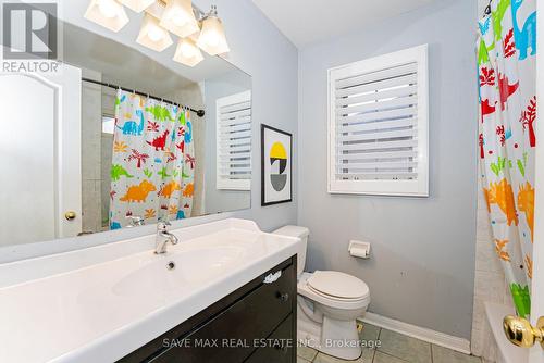 1691 Samuelson Circle, Mississauga, ON - Indoor Photo Showing Bathroom