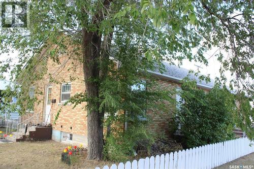 1501 3Rd Street, Estevan, SK - Outdoor