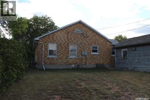 1501 3Rd Street, Estevan, SK - Outdoor