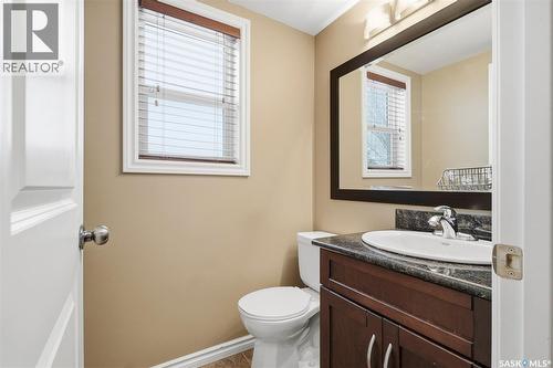 402 110 Willowgrove Crescent, Saskatoon, SK - Indoor Photo Showing Bathroom