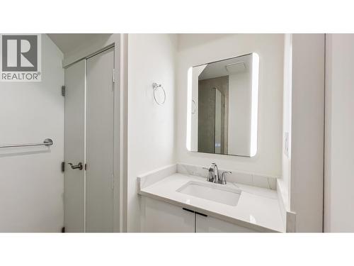 1157 Keefer Street, Vancouver, BC - Indoor Photo Showing Bathroom