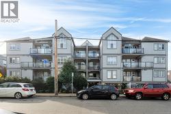 119 827 North Park St  Victoria, BC V8W 3Y3
