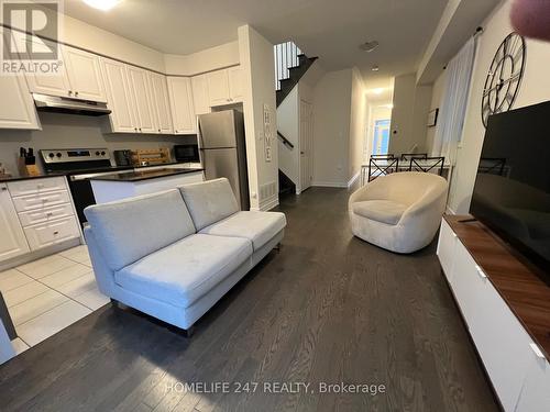 3969 Leonardo Street, Burlington, ON - Indoor