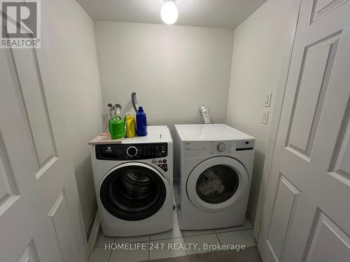 3969 Leonardo Street, Burlington, ON - Indoor Photo Showing Laundry Room