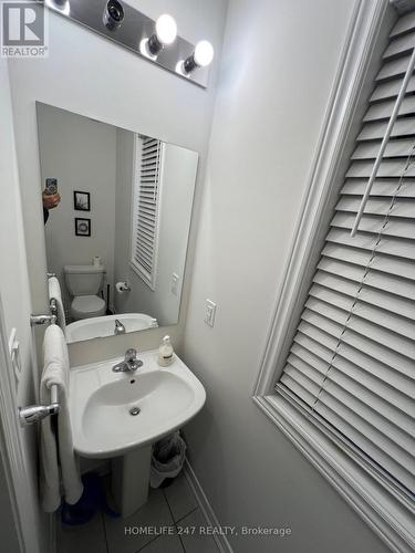 3969 Leonardo Street, Burlington, ON - Indoor Photo Showing Bathroom