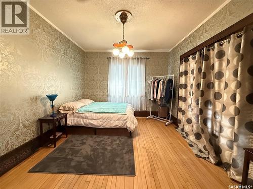 1 Prairie Avenue, Weyburn, SK - Indoor Photo Showing Bedroom