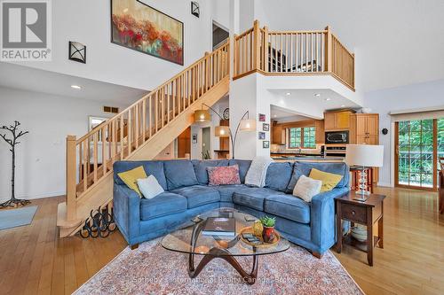 28 Big Tree Circle, Mulmur, ON - Indoor Photo Showing Living Room