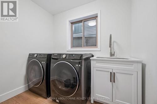 28 Kathleen Court, Hamilton, ON - Indoor Photo Showing Laundry Room