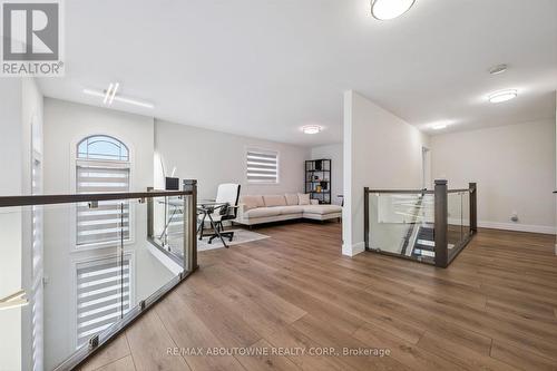 28 Kathleen Court, Hamilton, ON - Indoor