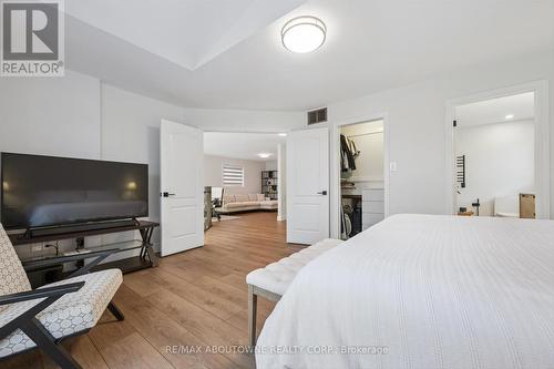 28 Kathleen Court, Hamilton, ON - Indoor Photo Showing Bedroom