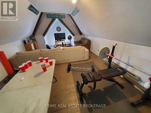 202 Sydenham Street, London East (East B), ON - Indoor