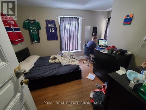 202 Sydenham Street, London East (East B), ON - Indoor