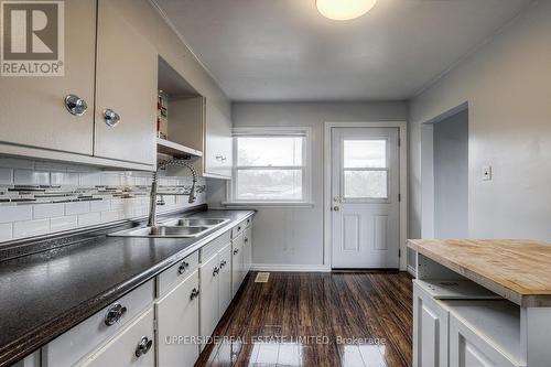 7 Balmoral Drive, Kitchener, ON - Indoor Photo Showing Kitchen With Double Sink