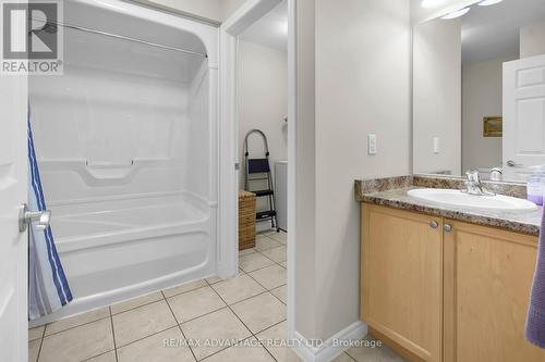 73 - 869 Whetherfield Street, London North (North M), ON - Indoor Photo Showing Bathroom