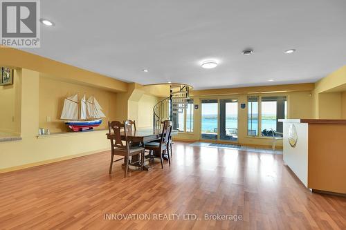 325 Berry Side Road, Ottawa, ON - Indoor