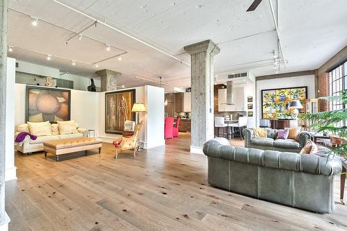 Salle familiale - 501-502-454 Rue De La Gauchetière O., Montréal (Ville-Marie), QC - Indoor