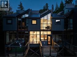 2 2221 GONDOLA WAY  Whistler, BC V8E 0M8