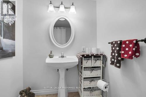6 - 398 Old Riverside Drive, London North (North N), ON - Indoor Photo Showing Bathroom