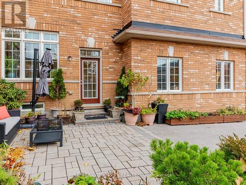 27 Windyton Avenue, Markham, ON - Outdoor