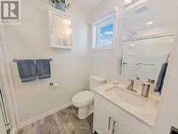 En-suite bathroom - 