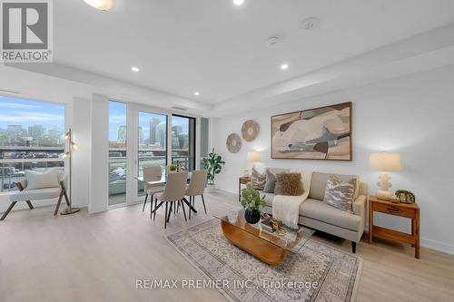 332 - 15 Richardson Street, Toronto, ON - Indoor Photo Showing Living Room