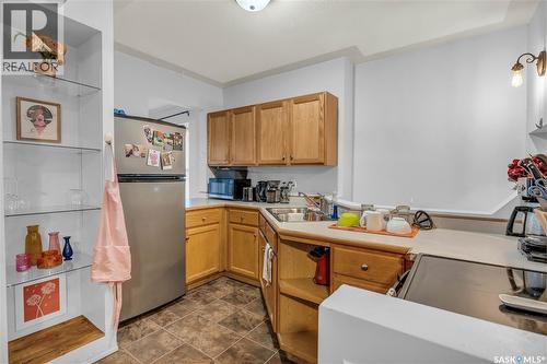 2231 Quebec Street, Regina, SK - Indoor Photo Showing Kitchen With Double Sink