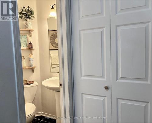 480 Wincanton Drive, Ottawa, ON - Indoor Photo Showing Bathroom
