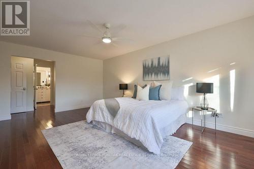 4240 Dunvegan Road, Burlington, ON - Indoor Photo Showing Bedroom