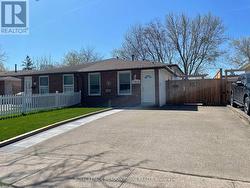 7010 BONNIE STREET  Niagara Falls, ON L2G 7L1