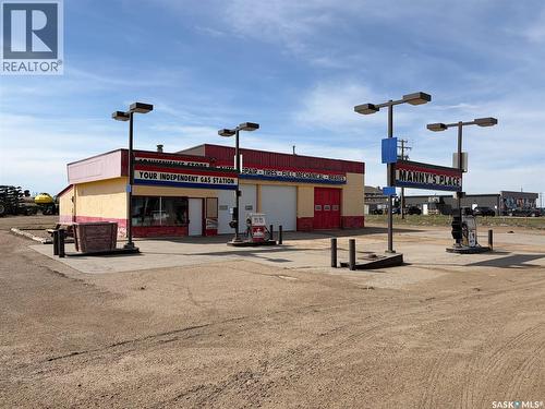870 3Rd Avenue W, Shaunavon, SK 