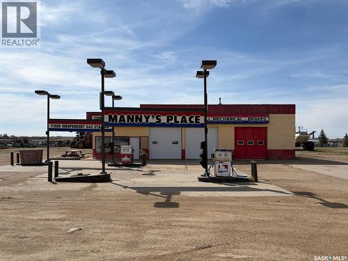 870 3Rd Avenue W, Shaunavon, SK 