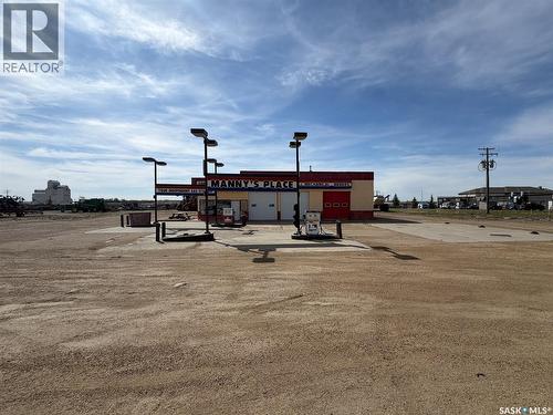 870 3Rd Avenue W, Shaunavon, SK 