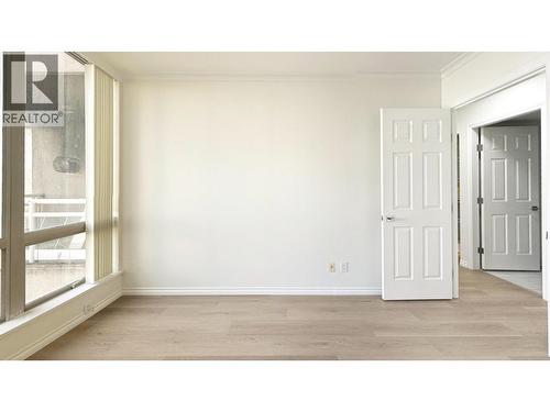 1406 9603 MANCHESTER DRIVE  Burnaby, BC V3N 4Y7