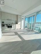 1709 - 10 HONEYCRISP CRESCENT  Vaughan, ON L4K 0M7