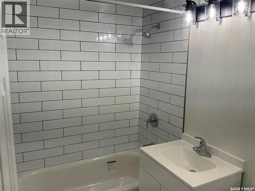 2309 Herman Avenue, Saskatoon, SK - Indoor Photo Showing Bathroom