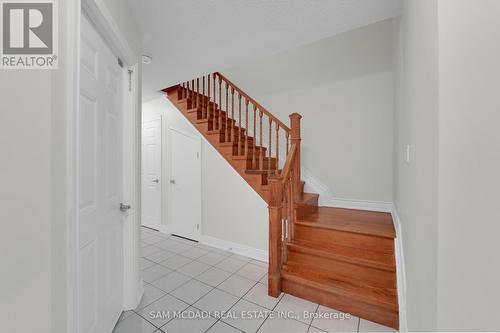 5487 Cosmic Crescent, Mississauga, ON - Indoor Photo Showing Other Room