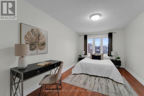 5487 Cosmic Crescent, Mississauga, ON - Indoor Photo Showing Bedroom
