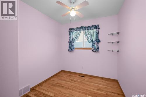 342 Bernard Bay, Prince Albert, SK - Indoor Photo Showing Other Room