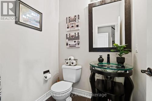 5767 Osprey Avenue, Niagara Falls (Forestview), ON - Indoor Photo Showing Bathroom