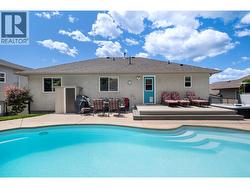 Kidney shaped heated chlorine pool (2009) - 