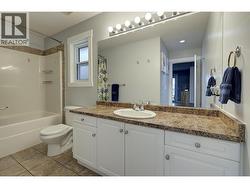 4 pc ensuite with tub/shower combo - 