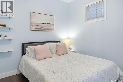 201 28Th Street W, Saskatoon, SK - Indoor Photo Showing Bedroom